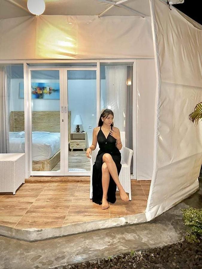 Starlake Villa & Glamping Kubupenlokan Eksteriør billede