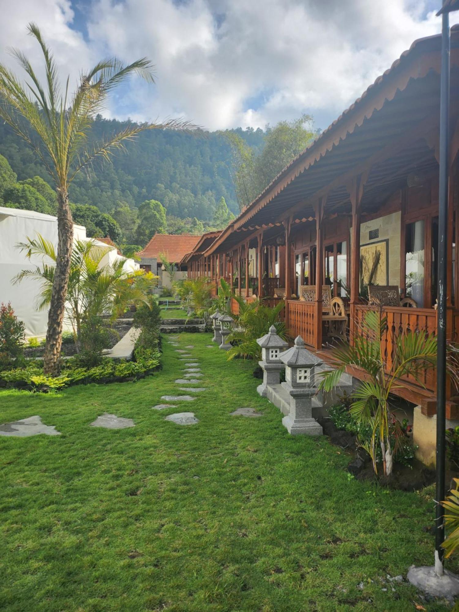 Starlake Villa & Glamping Kubupenlokan Eksteriør billede