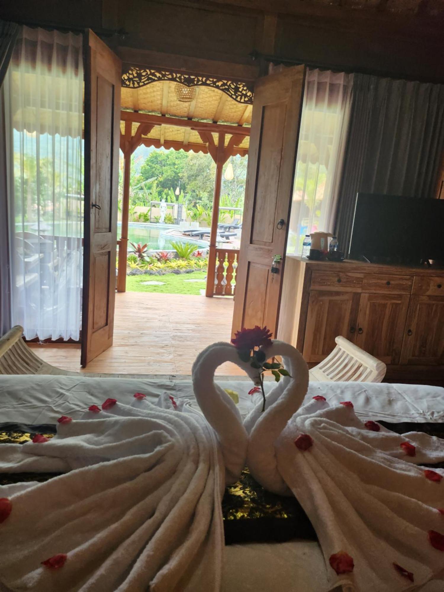 Starlake Villa & Glamping Kubupenlokan Værelse billede